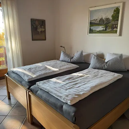 Spacious With Alpine Views וילה *